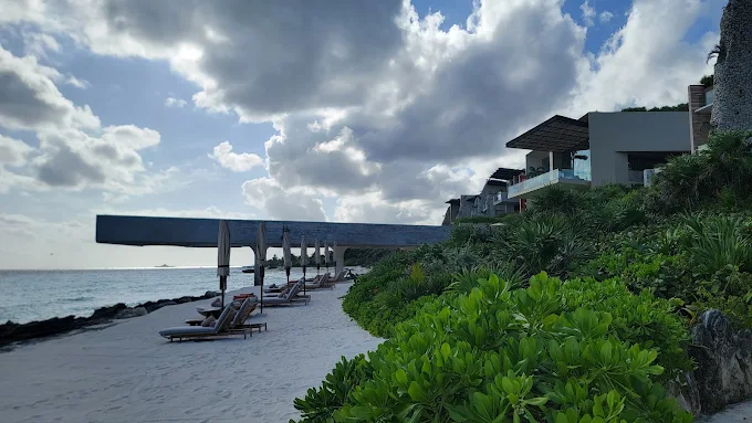 Luxury accommodation at LA CASA DE LA PLAYA